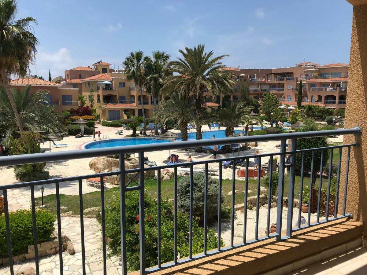 Limnaria Gardens - Modern 1 Bed, Walk To Beach & Shops Paphos Exterior foto